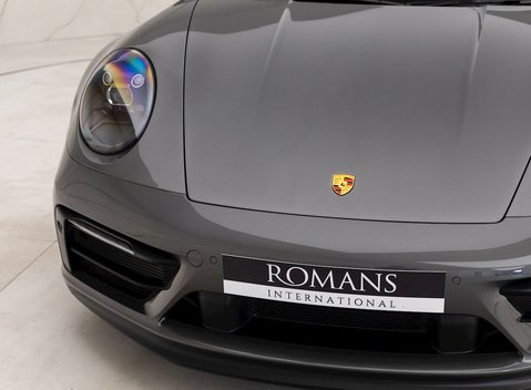 Porsche 911 Carrera GTS (992) 21