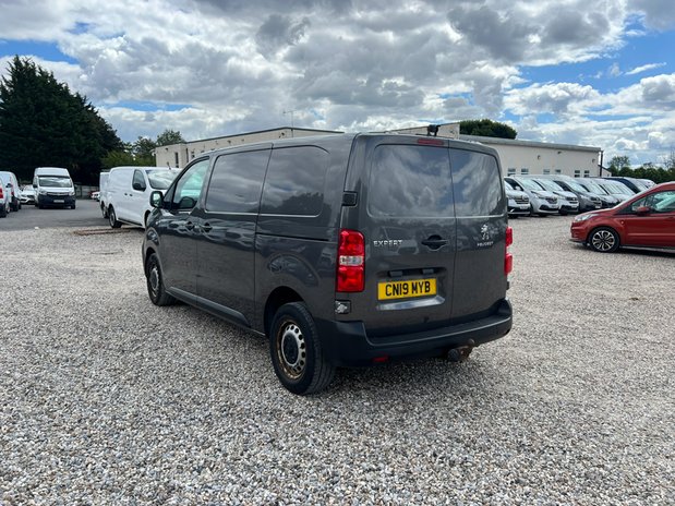 Peugeot Expert MWB L2H1 (SOLD) Low Roof Professional 3100 Air Con Sensors Cam EURO 6 NO VA 8
