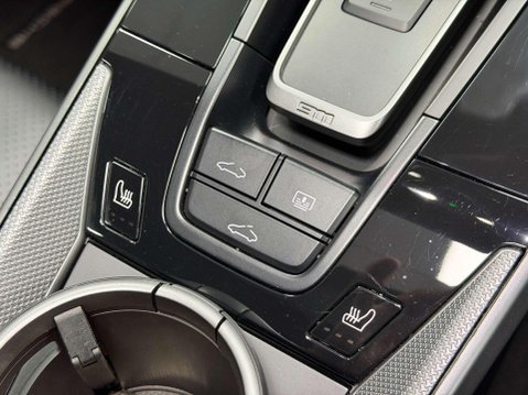 Porsche 911 3.0T 992 Carrera 4S Coupe 2dr Petrol PDK 4WD Euro 6 (s/s) (450 ps) 51