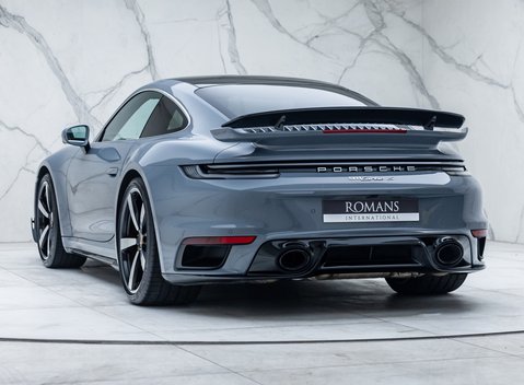 Porsche 911 Turbo S (992) 7