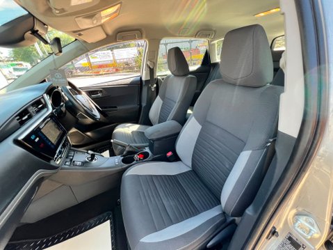 Toyota Auris VVT-I ICON TECH TOURING SPORTS 60
