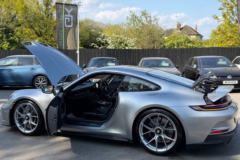 Porsche 911 GT3 TOURING PDK - £33K FACTORY EXTRAS -CERAMIC BRAKES -BUCKET SEATS -CARBON 19