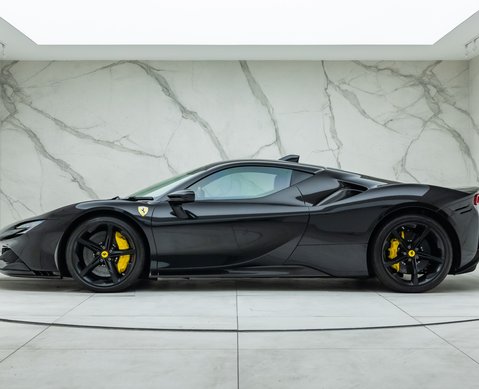 Ferrari SF90 Stradale 