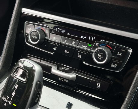 BMW 2 Series 2.0 220i M Sport Auto 5dr 19