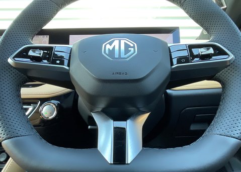 MG HS 1.5 T-GDI PHEV TROPHY 22