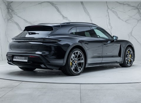 Porsche Taycan TURBO S CROSS TURISMO 6