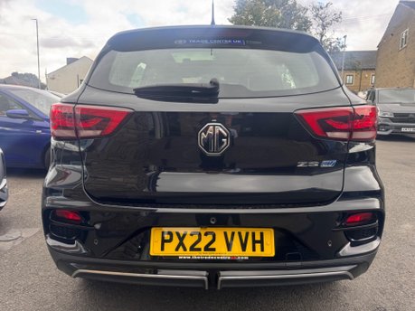 MG ZS TROPHY 8