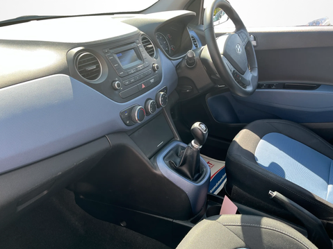 Hyundai i10 1.0 Premium 5dr 2