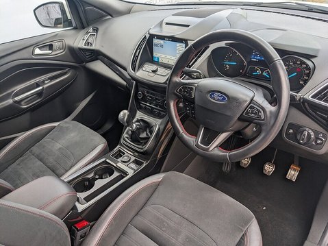 Ford Kuga ST-LINE TDCI 12