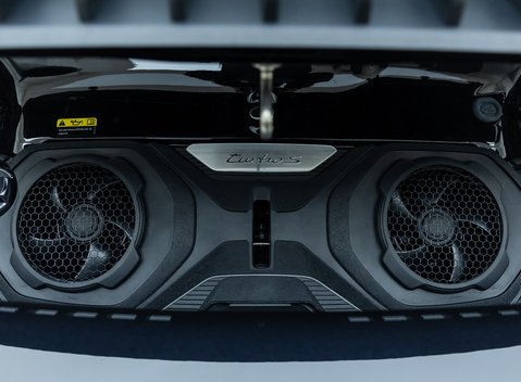 Porsche 911 Turbo S (992) 43