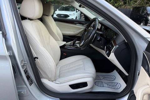 BMW 5 Series 520D XDRIVE SE - 360 DEGREE CAMERAS - IVORY LEATHER 15