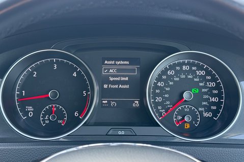 Volkswagen Golf MATCH TDI DSG - VAT Q - APPLE CAR PLAY -ADAPTIVE CRUISE -ROOFBARS 36
