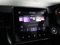 Renault Clio ICONIC EDITION TCE 39