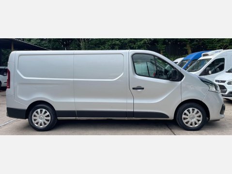 Renault Trafic 1.6 dCi ENERGY 29 Business+ Panel Van 5dr Diesel Manual LWB Standard Roof E 7