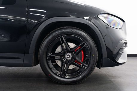 Mercedes-Benz GLA 2.0 GLA220d AMG Line (Premium Plus) SUV 5dr Diesel 8G-DCT 4MATIC Euro 6 (s/ 4