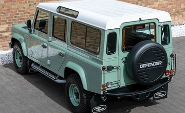 Land Rover Defender 110 Heritage Station Wagon 9