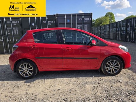 Toyota Yaris 1.33 Dual VVT-i Icon Plus Hatchback 5dr Petrol Multidrive S Euro 5 (99 ps) 12