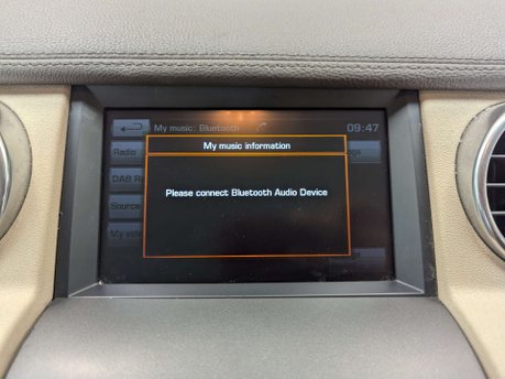 Land Rover Discovery 3.0 Discovery SE Tech SDV6 Auto 4WD 5dr 68