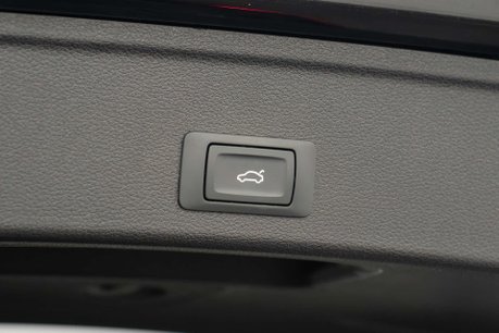 Audi A4 2.0 A4 Black Edition 40 TFSI MHEV Semi-Auto 5dr 16