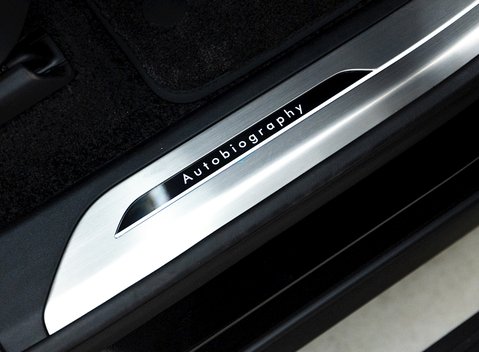 Land Rover Range Rover D350 Autobiography LWB 7 Seater 22