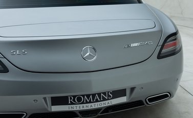 Mercedes-Benz SLS AMG GT 29