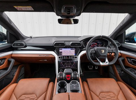 Lamborghini Urus 19