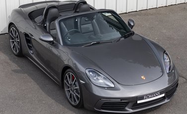 Porsche 718 Boxster S 8
