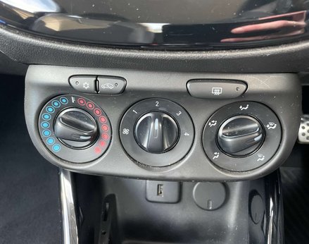 Vauxhall Adam 1.2 Adam Energised 3dr 35