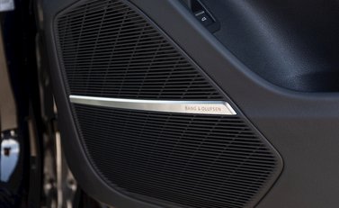 Audi RS Q8 Vorsprung 25