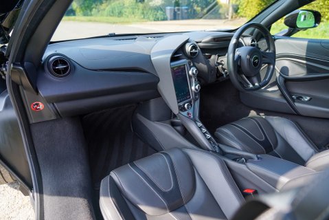 McLaren 720S V8 SSG 8