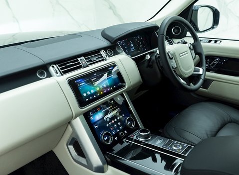 Land Rover Range Rover D300 Westminster Black Edition 15