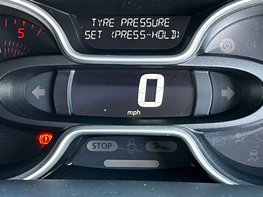 Renault Trafic 2.0 Trafic Sport Energy dCi 5dr 27