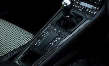 Porsche 911 (991.2) GT3 Touring 19