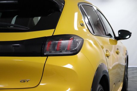 Peugeot e-208 GT PREMIUM 24