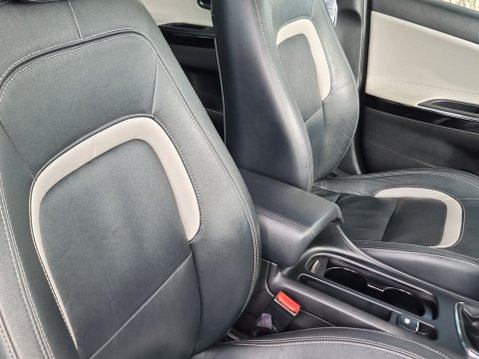 Kia Ceed CRDI 4 TECH ECODYNAMICS 32