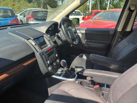 Land Rover Freelander 2 2.2 TD4 HSE SUV 5dr Diesel Auto 4WD Euro 4 (160 ps) 8