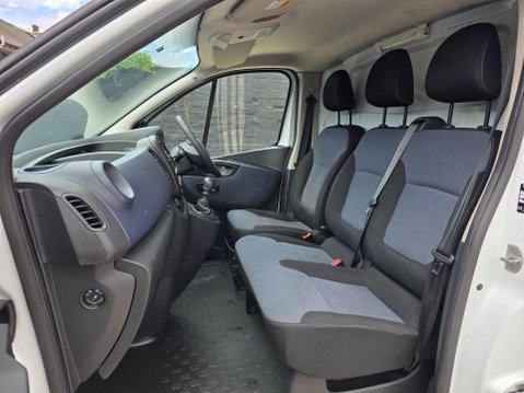 Vauxhall Vivaro 1.6 CDTi 2900 ecoFLEX L1 H1 Euro 5 (s/s) 5dr 4