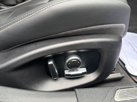 Jaguar XE P250i R-Dynamic S Saloon 4dr Petrol Auto Euro 6 (s/s) (250 ps) 21