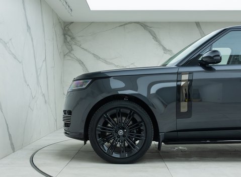 Land Rover Range Rover P615 SV LWB 40