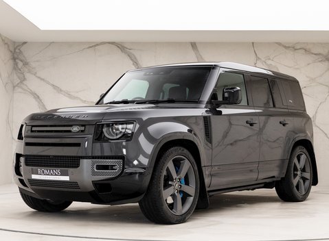 Land Rover Defender 110 V8 6
