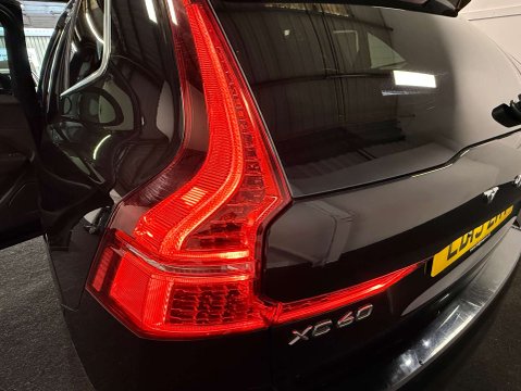 Volvo XC60 2.0 XC60 Momentum D4 AWD Auto 4WD 5dr 38