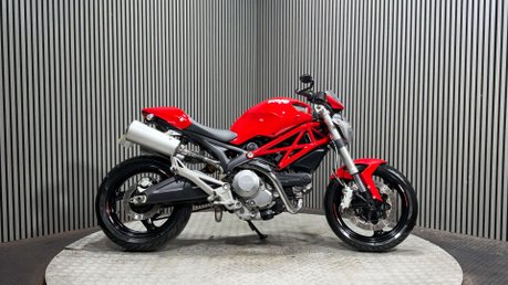 Ducati Monster 696 2011 ONLY 5K SERVICED WARRANTY 696CC LONG MOT VERY CLEAN NAKED 6
