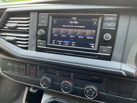 Volkswagen Transporter T28 TDI P/V STARTLINE 19