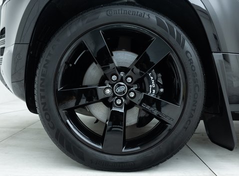 Land Rover Defender 110 V8 25