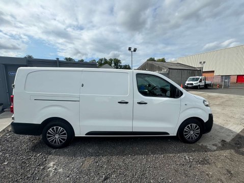 Vauxhall Vivaro 1.5 Vivaro F2900 Professional S/S 6