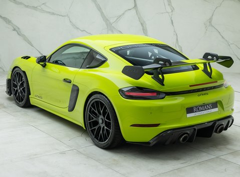 Porsche Cayman GT4 RS (718) 12