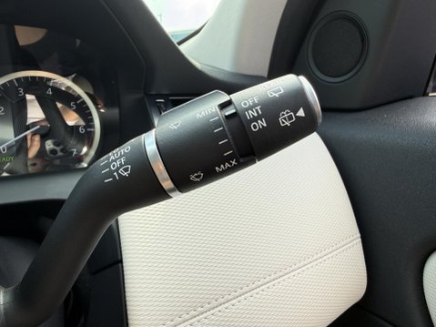 Land Rover Discovery Sport 1.5 P300e 12.2kWh R-Dynamic SE SUV 5dr Petrol Plug-in Hybrid Auto 4WD Euro 34