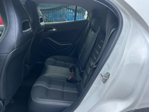 Mercedes-Benz GLA 1.6 GLA180 Urban Edition 7G-DCT Euro 6 (s/s) 5dr 14