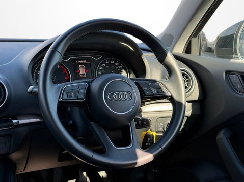 Audi A3 1.0 TFSI SE Technik 5dr 17