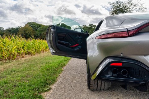 Aston Martin Vantage 4.0 Vantage V8 Auto 3dr 8